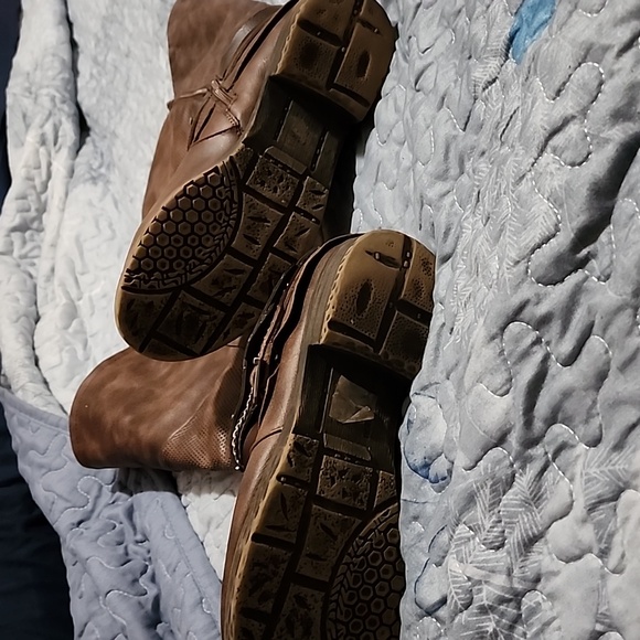 Brown boots wide calf - Picture 3 of 3